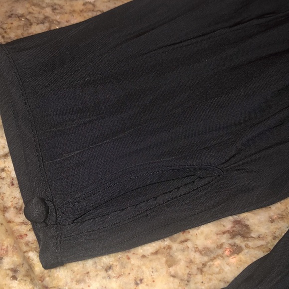 🎉 HOST PICK 🎉 Wilfred blouse Black - Picture 8 of 9